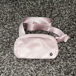 LULULEMON BELT BAG 1L